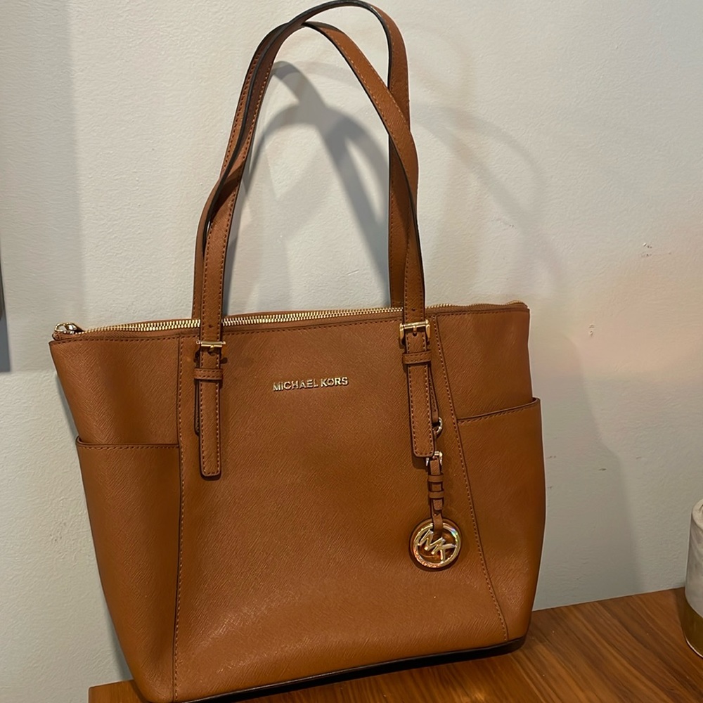Michael Kors Charlotte Top Zip Tote Saffiano Leather Tan - Like New